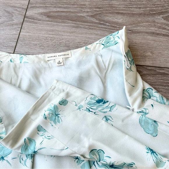 Banana Republic Pure Silk Floral A-Line Pleated Knee-Length Skirt - Picture 6 of 16